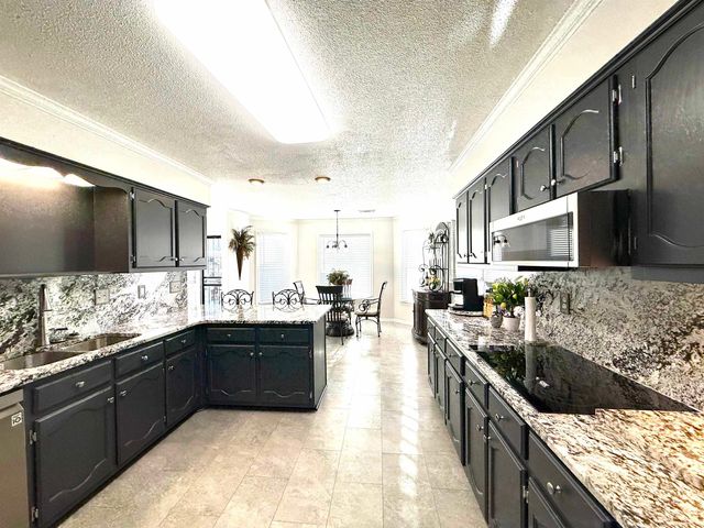 825 N WALNUT BEND RD, Memphis, TN 38018