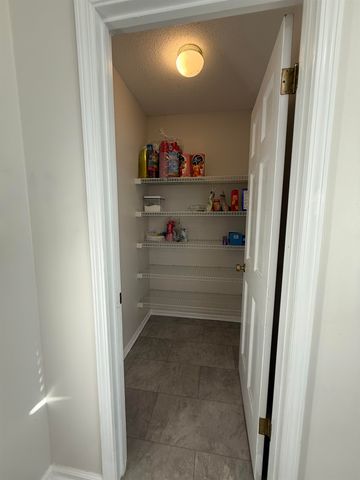 825 N WALNUT BEND RD, Memphis, TN 38018