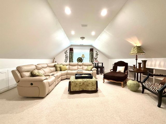 825 N WALNUT BEND RD, Memphis, TN 38018