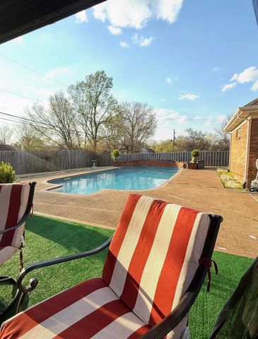 825 N WALNUT BEND RD, Memphis, TN 38018