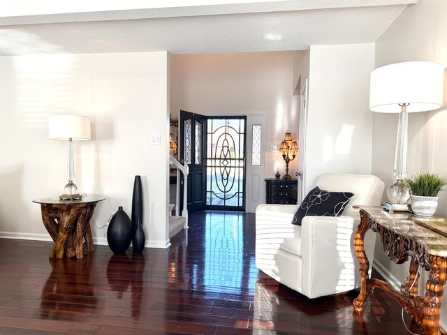 825 N WALNUT BEND RD, Memphis, TN 38018