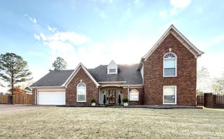 825 N WALNUT BEND RD, Memphis, TN 38018