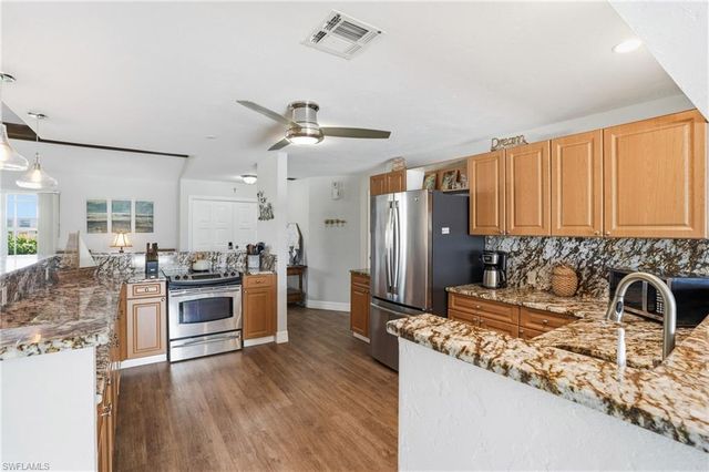 5125 Rutland CT, Cape Coral, FL 33904