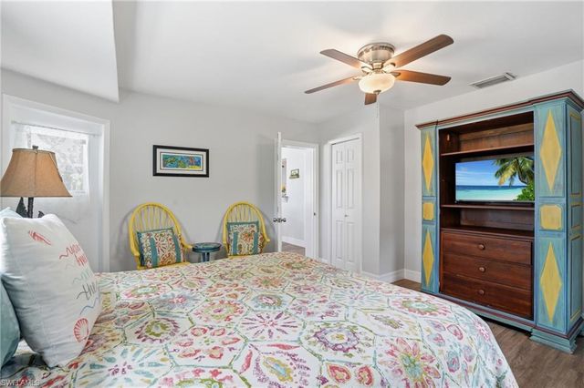 5125 Rutland CT, Cape Coral, FL 33904