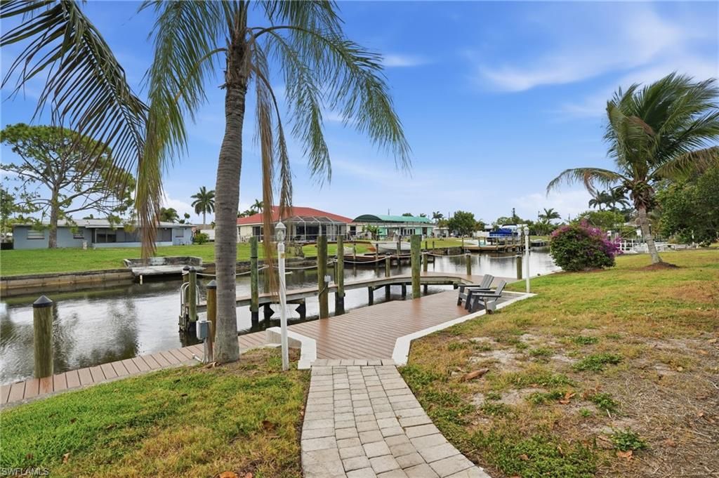 Image 32 of property listing at 5125 Rutland CT, Cape Coral, FL 33904