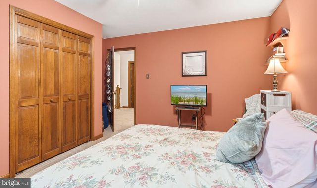 9 SILVER LAKE DR, Shamong, NJ 08088