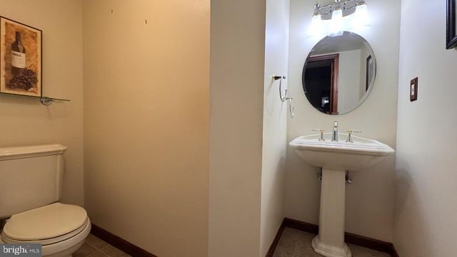 9 SILVER LAKE DR, Shamong, NJ 08088