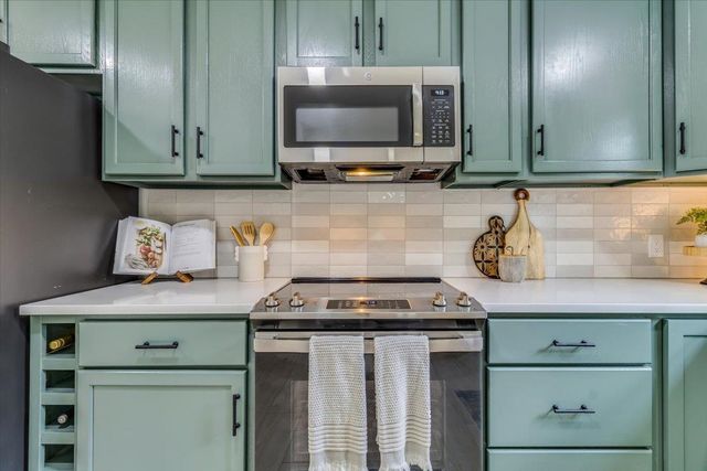 1814 N Litchfield St, Wichita, KS 67203
