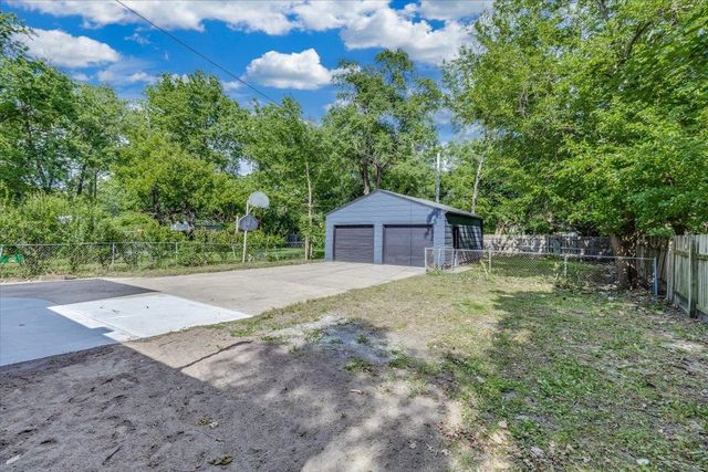 1814 N Litchfield St, Wichita, KS 67203