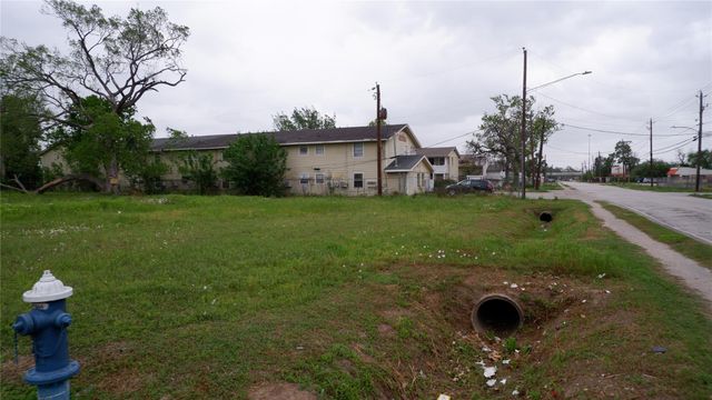 8910 Etta Street, Houston, TX 77093