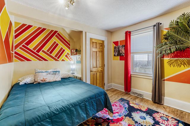 309 Sidney Street E, Saint Paul, MN 55107