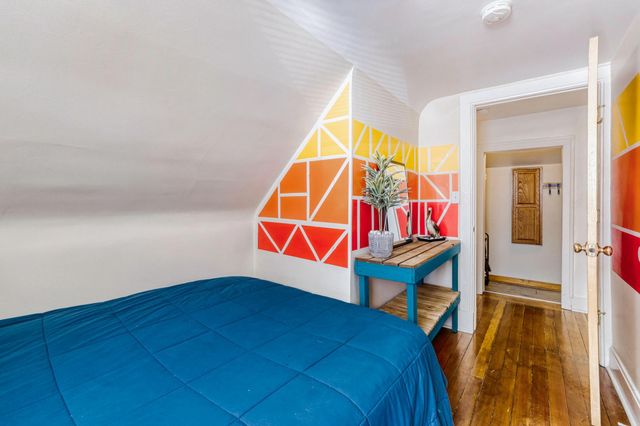 309 Sidney Street E, Saint Paul, MN 55107