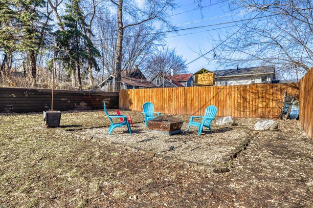 309 Sidney Street E, Saint Paul, MN 55107