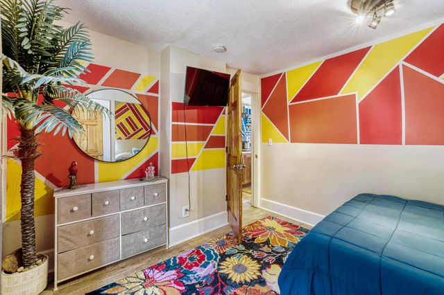 309 Sidney Street E, Saint Paul, MN 55107