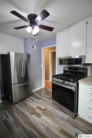 623 S Jackson Street, Papillion, NE 68046