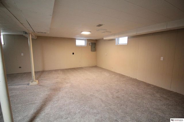 623 S Jackson Street, Papillion, NE 68046