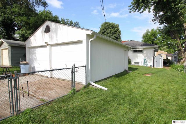 623 S Jackson Street, Papillion, NE 68046