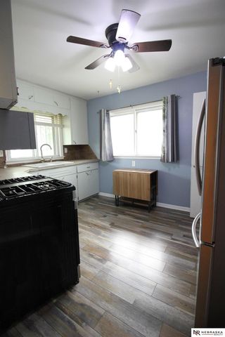 623 S Jackson Street, Papillion, NE 68046