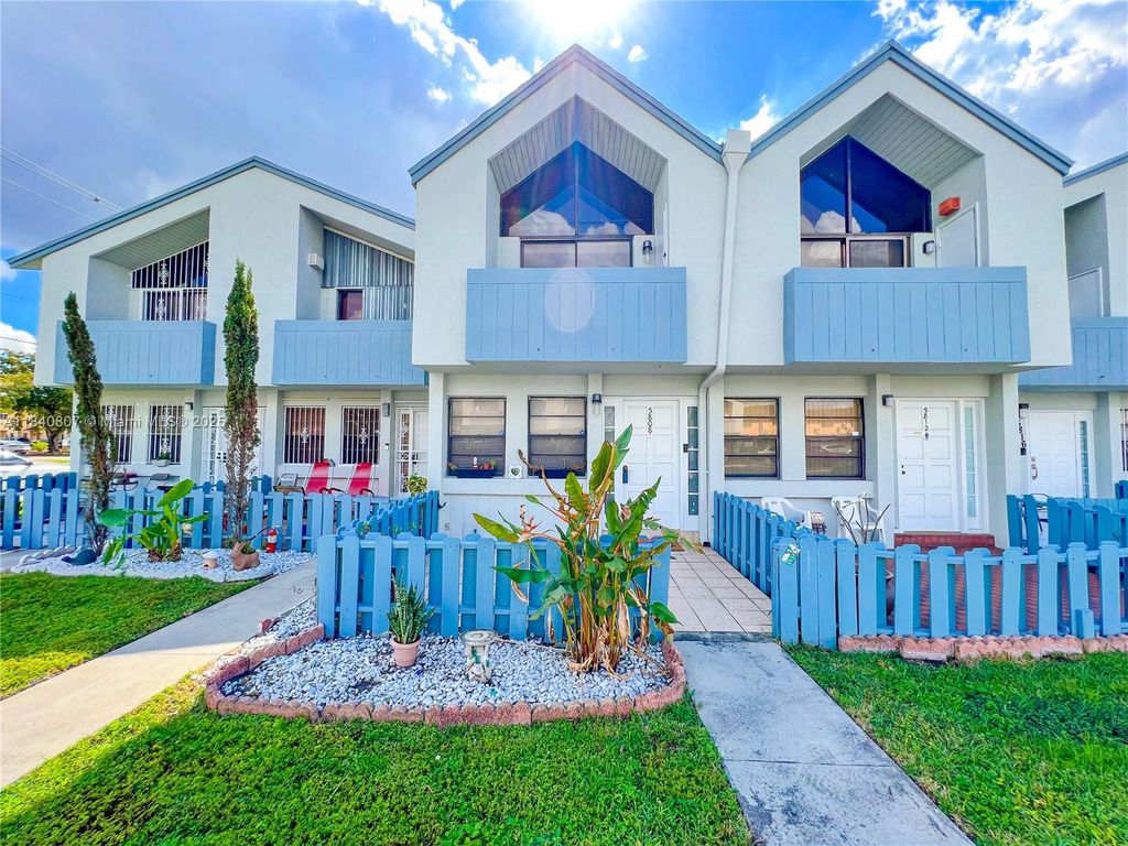 5808 W 18th Ave 404-4, Hialeah, FL 33012