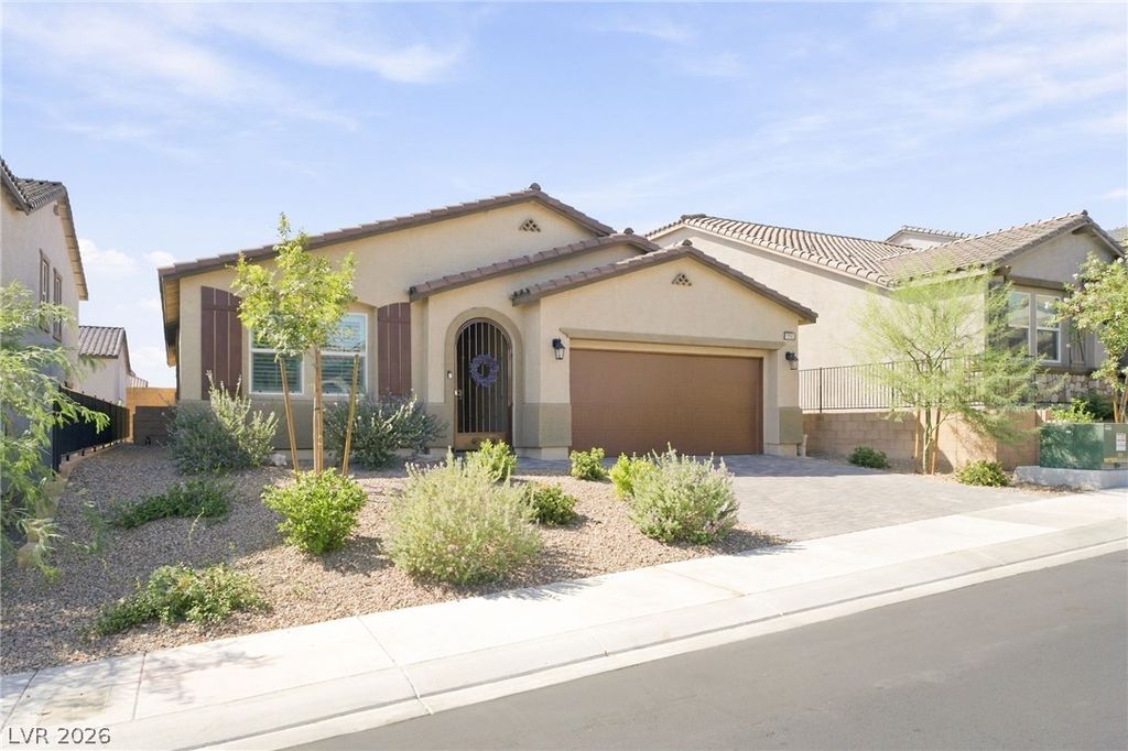 10933 Cilantro Avenue, Las Vegas, NV 89166 — photo 2