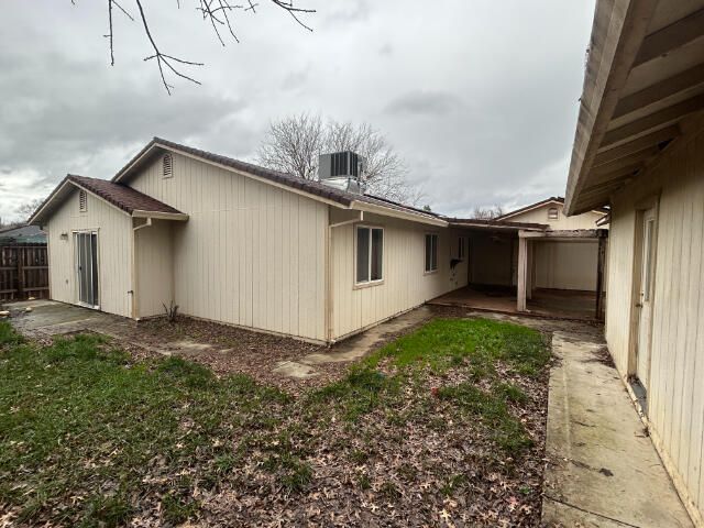 2863 Sandstone Drive, Anderson, CA 96007