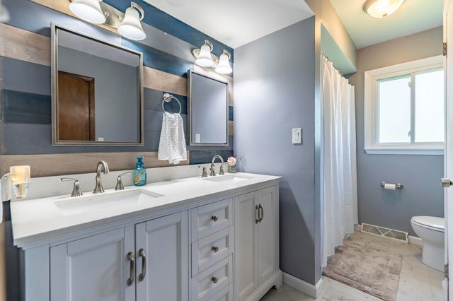 1644 Michael Drive, Schererville, IN 46375