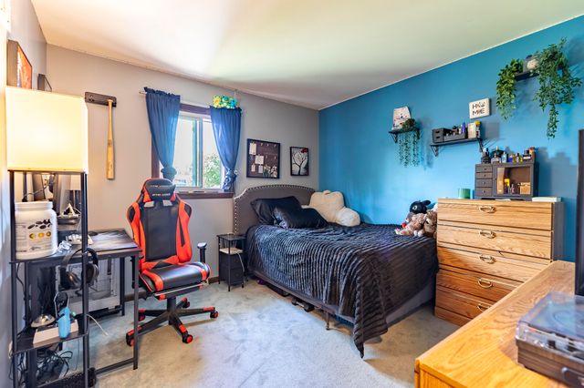 1644 Michael Drive, Schererville, IN 46375