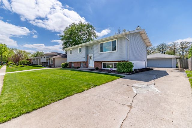 1644 Michael Drive, Schererville, IN 46375
