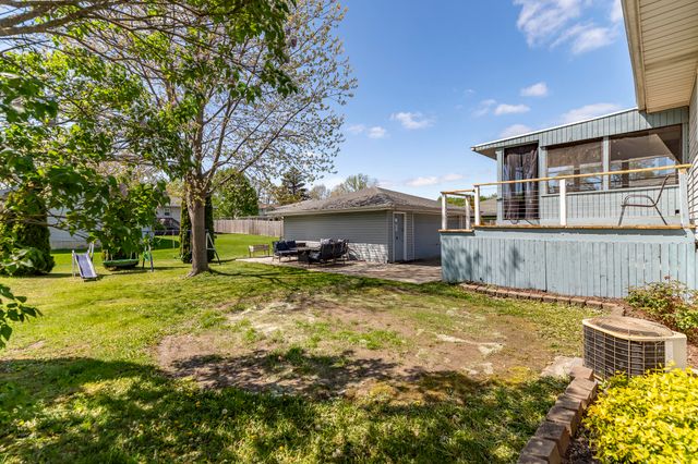 1644 Michael Drive, Schererville, IN 46375