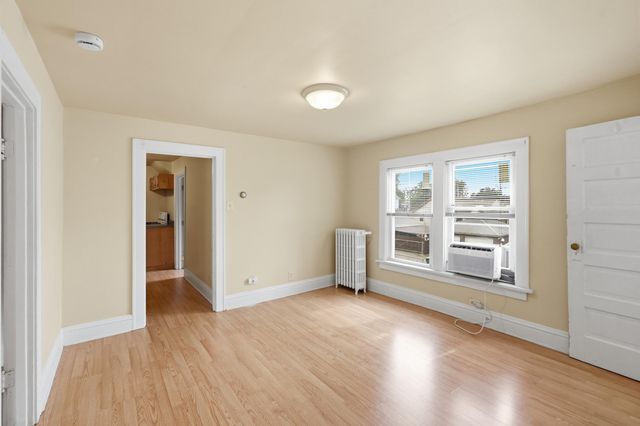 237 142nd Street, Hammond, IN 46327