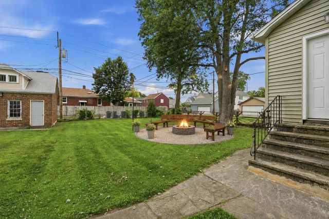 237 142nd Street, Hammond, IN 46327