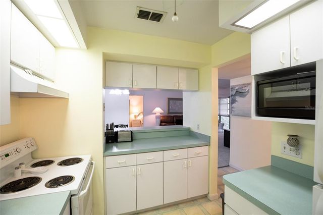 8041 S WOODS CIRCLE 14, Fort Myers, FL 33919