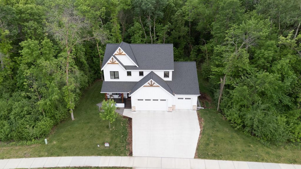 1816 11th Street N, Sartell, MN 56377