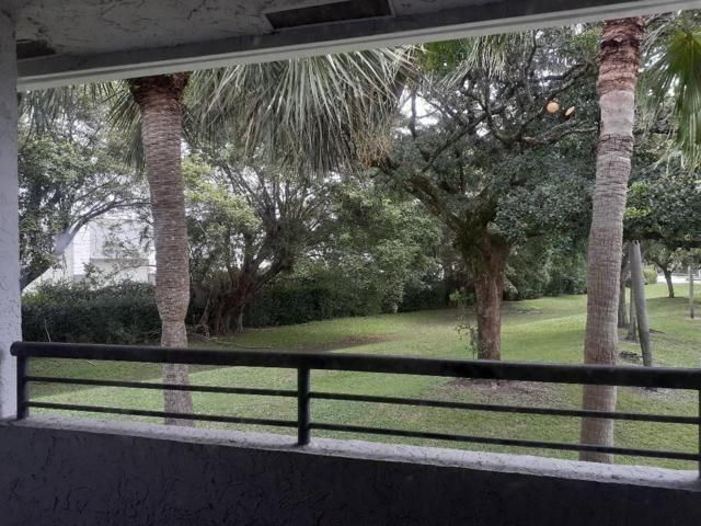911 Lyons Road 2-207, Coconut Creek, FL 33063