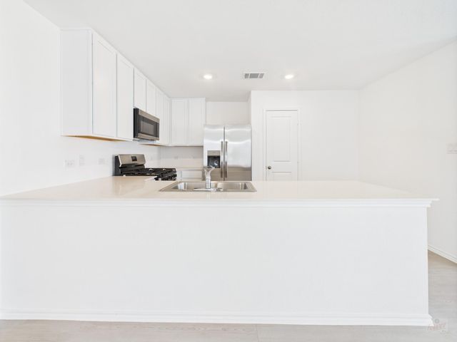 250 Twilight Breeze WAY, Hutto, TX 78634