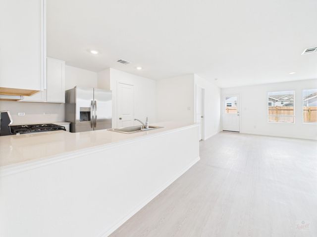 250 Twilight Breeze WAY, Hutto, TX 78634
