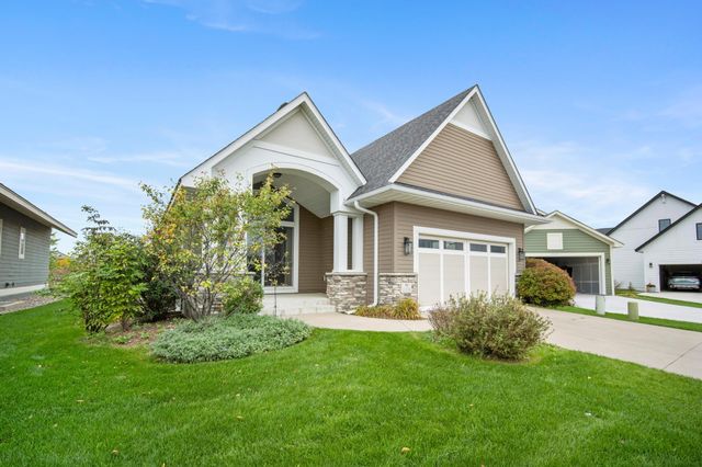 11339 Wildflower Drive N, Lake Elmo, MN 55042
