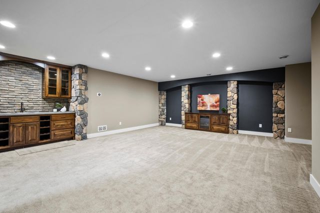 11339 Wildflower Drive N, Lake Elmo, MN 55042
