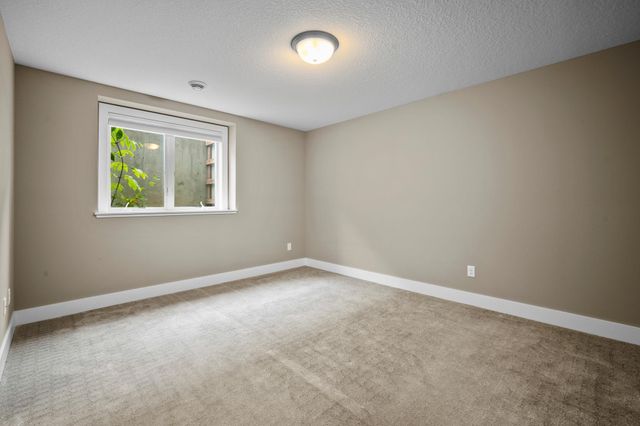 11339 Wildflower Drive N, Lake Elmo, MN 55042