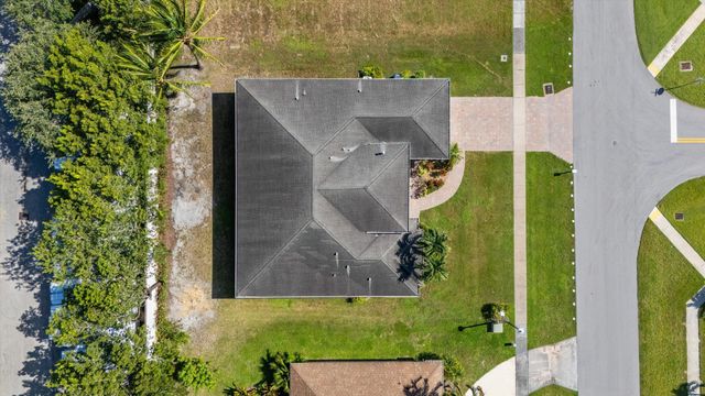 2926 Dovedale Court, Wellington, FL 33414