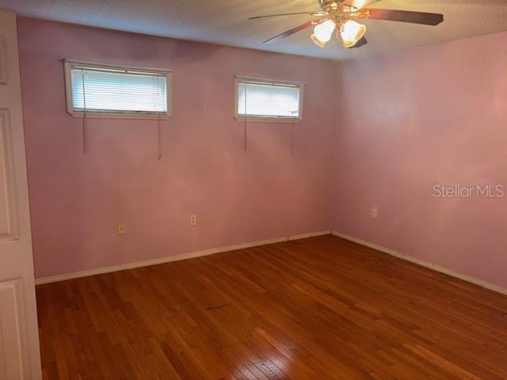 Image 13 of property listing at 2210 WOODMERE ROAD, Venice, FL 34293