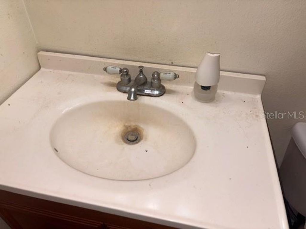 Image 23 of property listing at 2210 WOODMERE ROAD, Venice, FL 34293