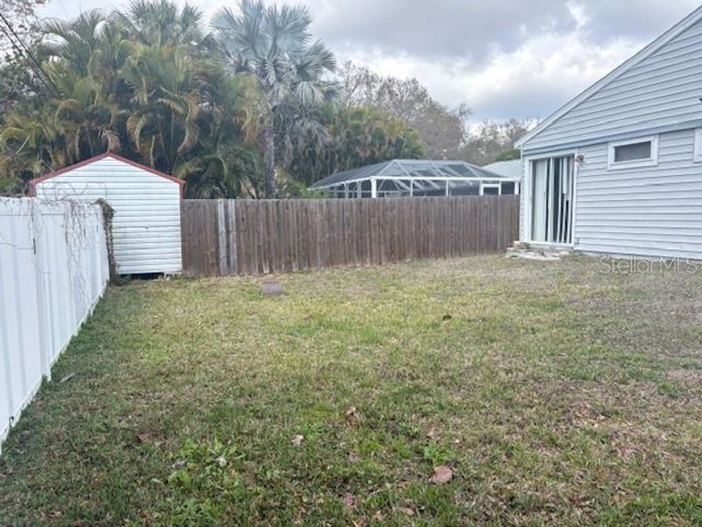 Image 30 of property listing at 2210 WOODMERE ROAD, Venice, FL 34293