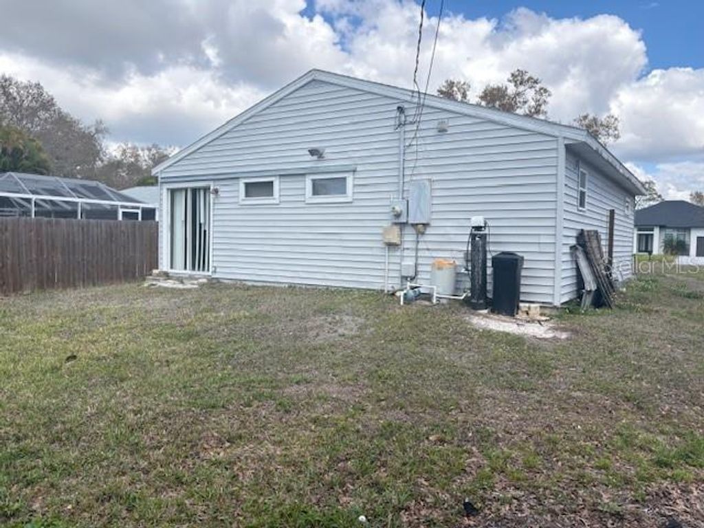 Image 33 of property listing at 2210 WOODMERE ROAD, Venice, FL 34293