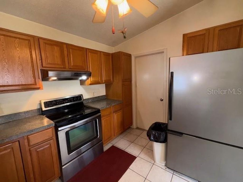 Image 5 of property listing at 2210 WOODMERE ROAD, Venice, FL 34293