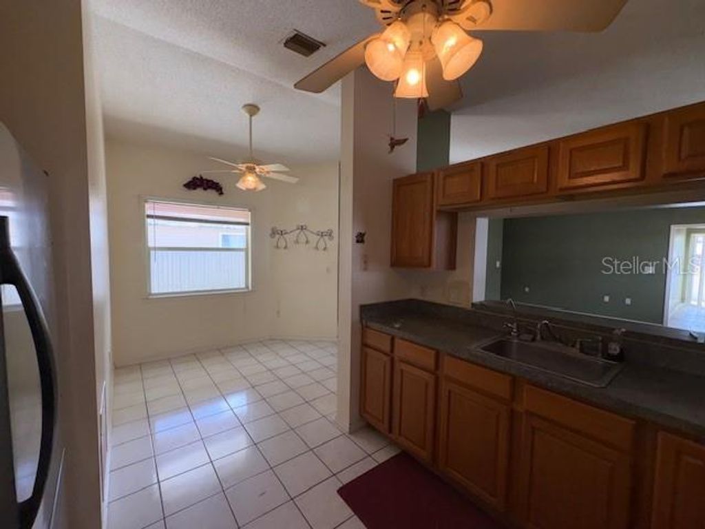 Image 8 of property listing at 2210 WOODMERE ROAD, Venice, FL 34293