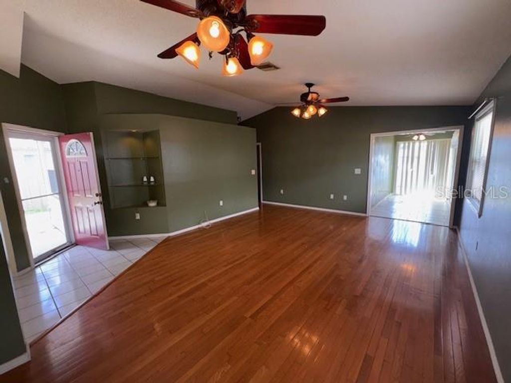 Image 9 of property listing at 2210 WOODMERE ROAD, Venice, FL 34293