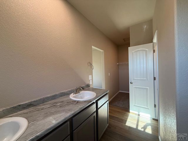 6025 Harper Ln, Pueblo, CO 81008