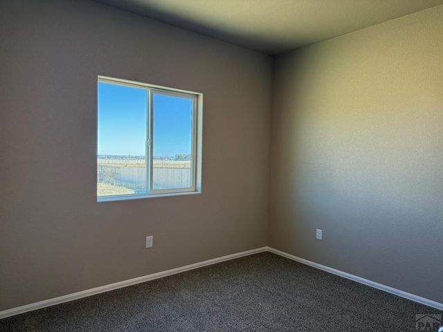 6025 Harper Ln, Pueblo, CO 81008