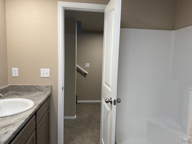 6025 Harper Ln, Pueblo, CO 81008